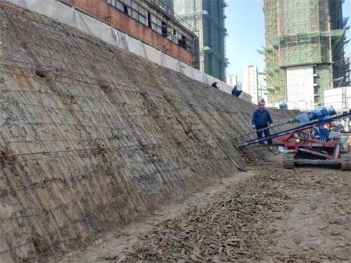 前锋建筑边坡支护